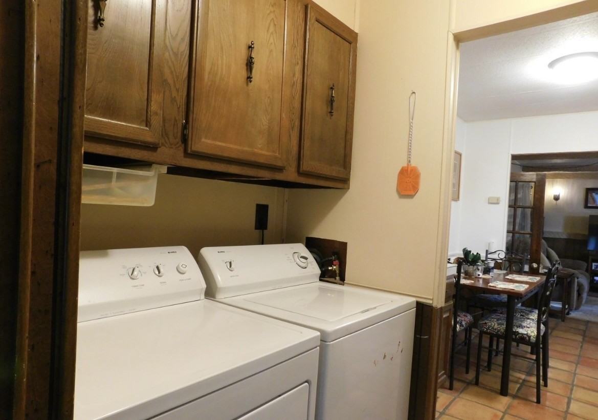 115 Queen Aire Ct - Photo 3 of 11