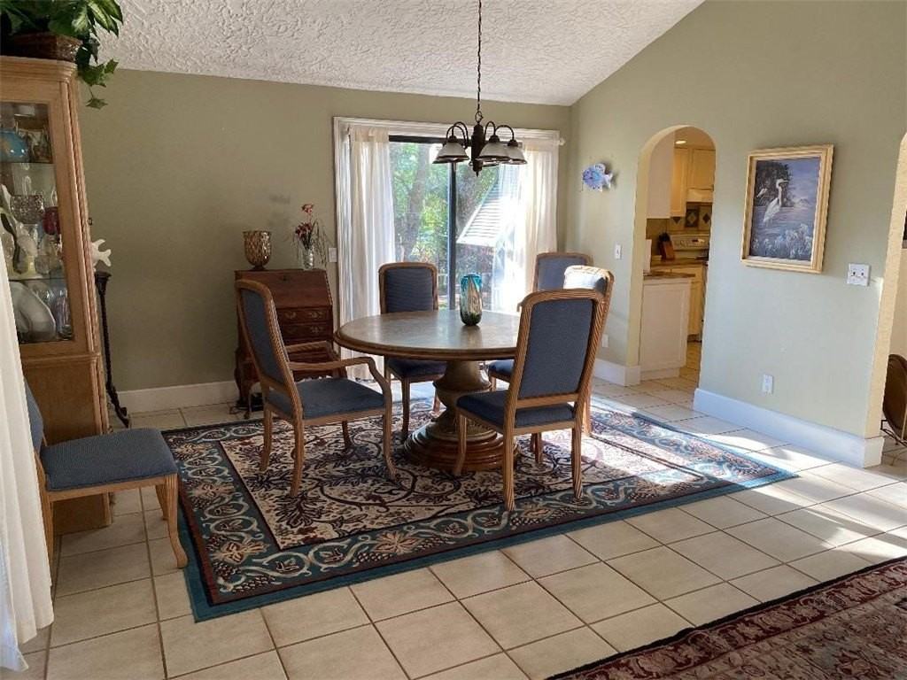 837 Seminole Ln - Photo 3 of 8