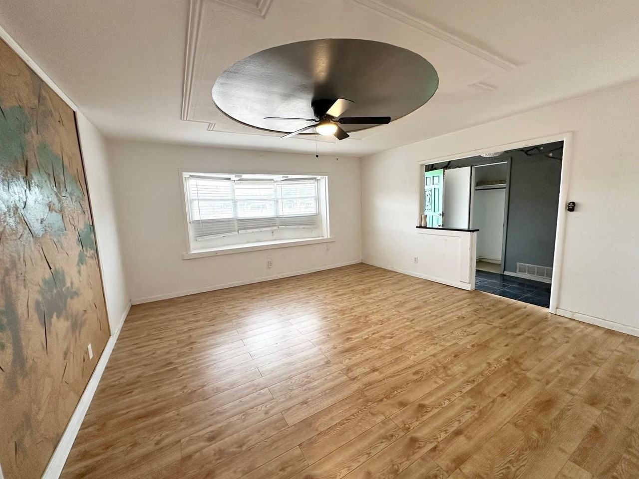 1701 Western Dr - Photo 2 of 15