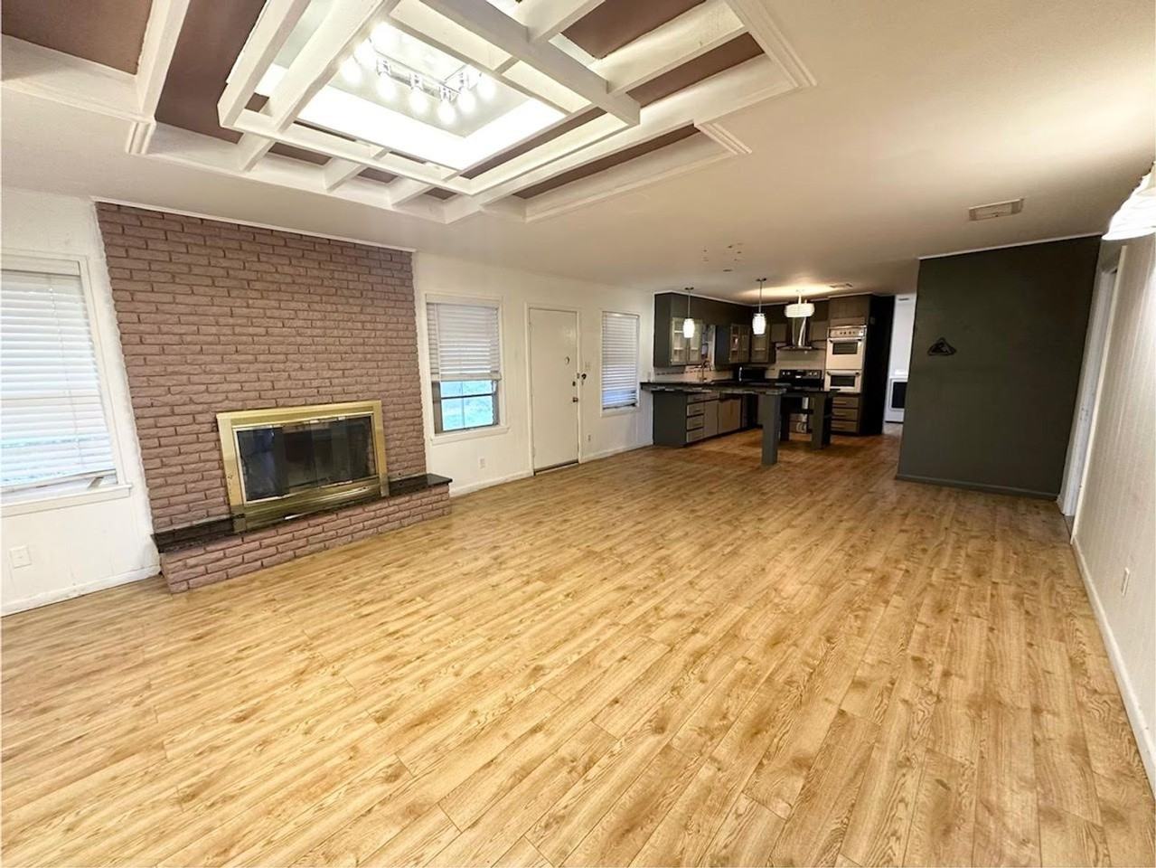 1701 Western Dr - Photo 3 of 15