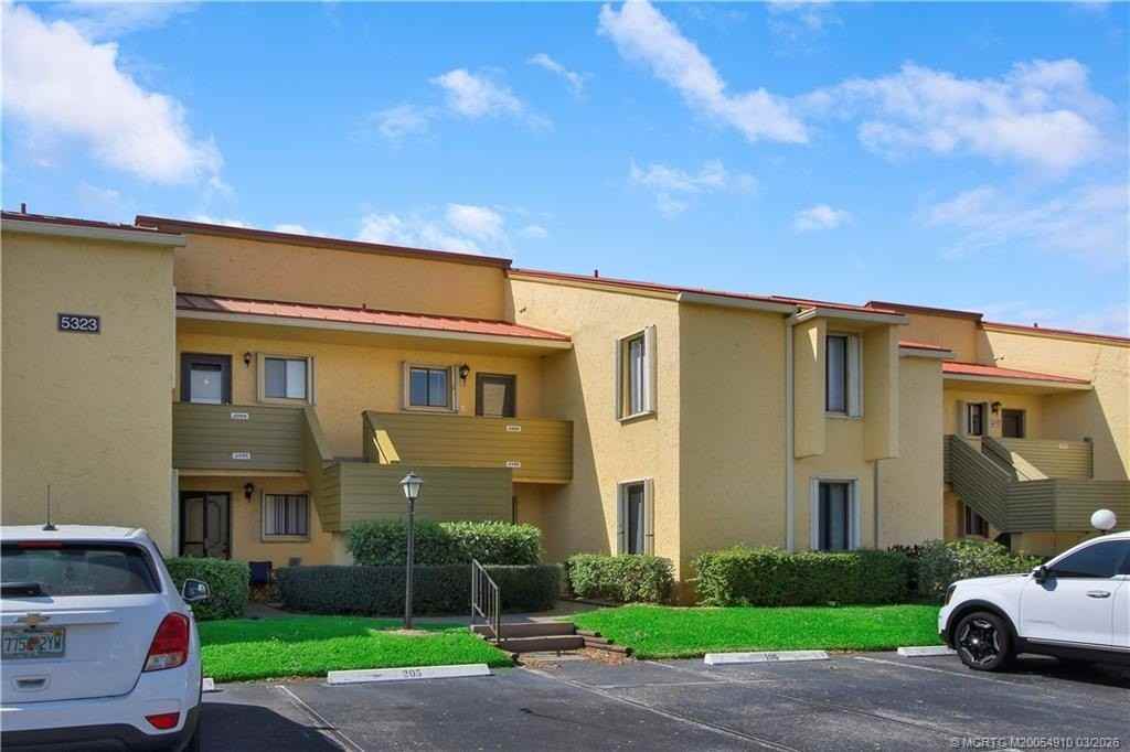 5323 Se Miles Grant Rd Apt 206 - Photo 2 of 20