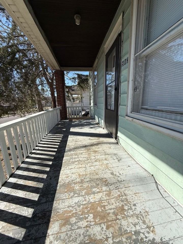 903 W Brons Ave - Photo 6 of 31