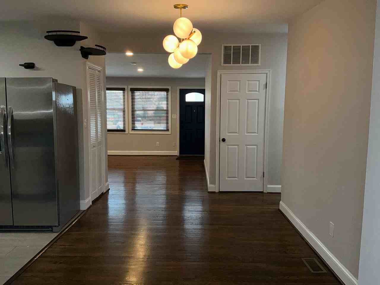 7 Dorothy Ln - Photo 3 of 36