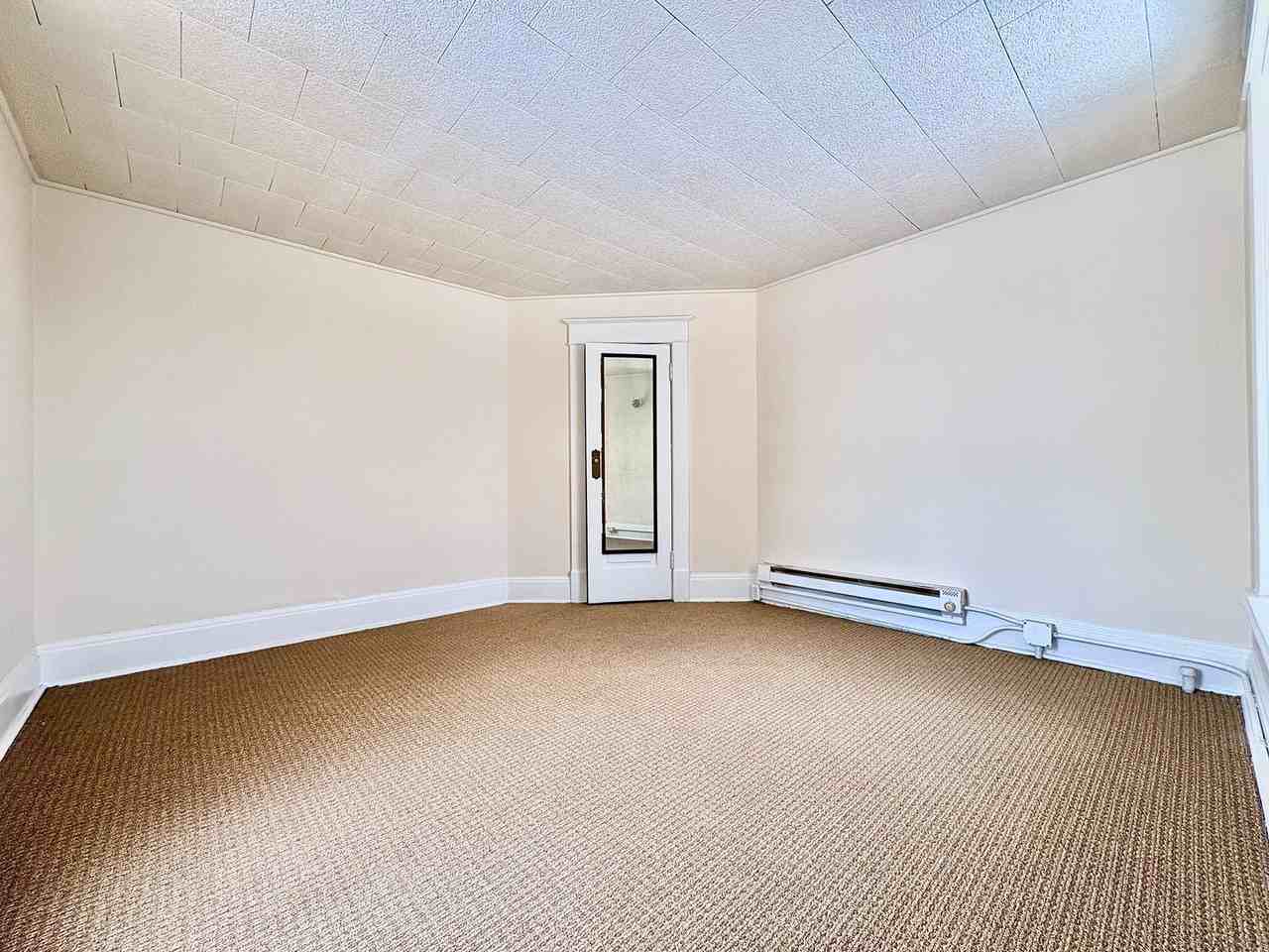 1425 Miami St - Photo 4 of 11