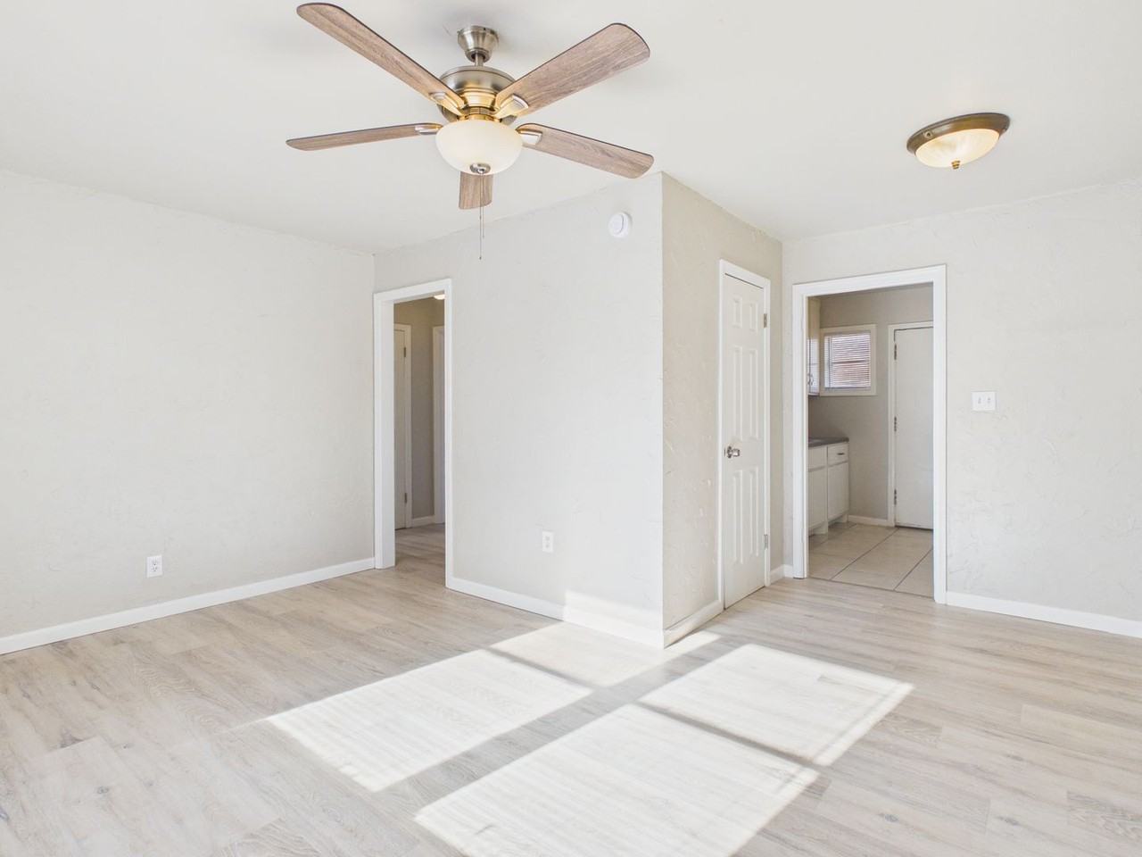 3004 Westhaven Dr - Photo 5 of 21