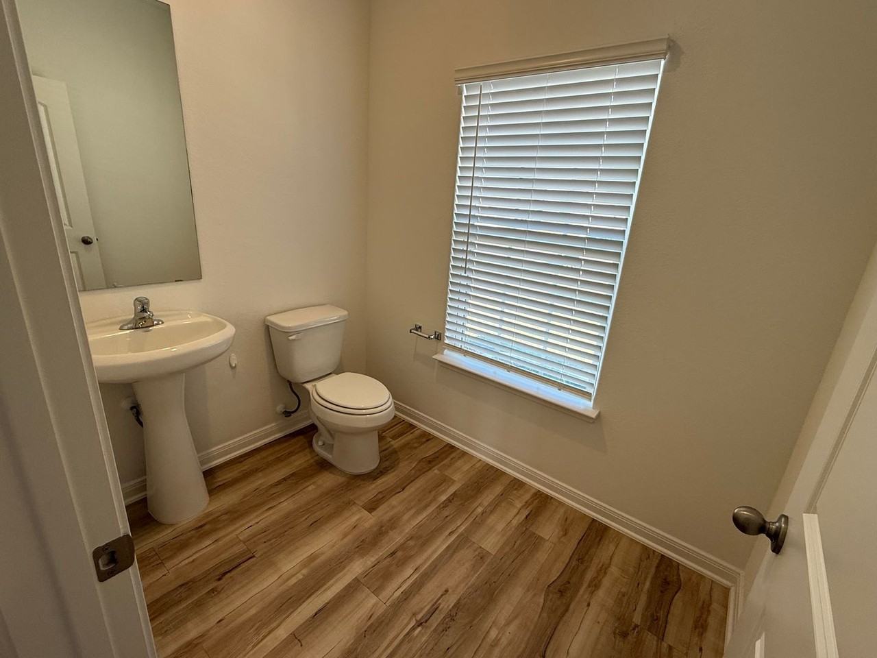 11978 Luckey Villa - Photo 5 of 36