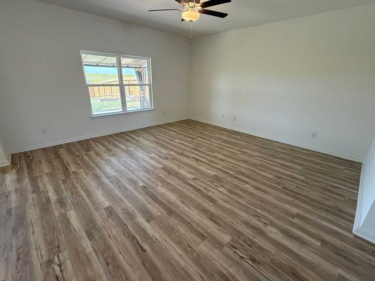 11978 Luckey Villa - Photo 6 of 36