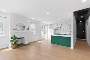 featured image of 913 S Highland Park Ave