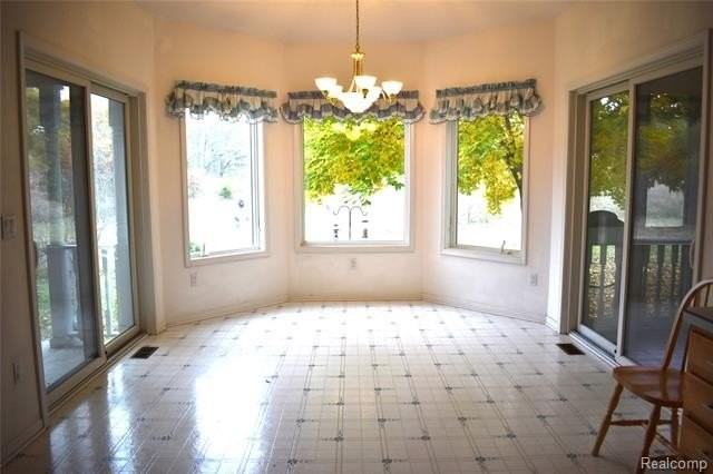 9701 Roberts Rd - Photo 6 of 39