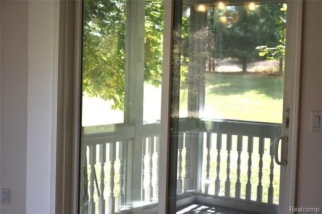 9701 Roberts Rd - Photo 7 of 39