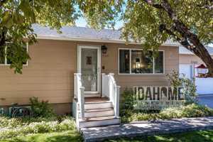 featured image of 3769 Blue Grouse Dr