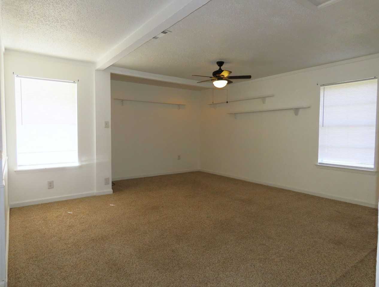 414 N Rainbow Dr - Photo 7 of 30