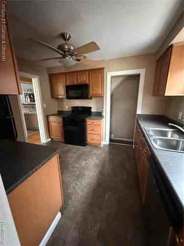 2930 Birchwood St - Photo 5 of 12