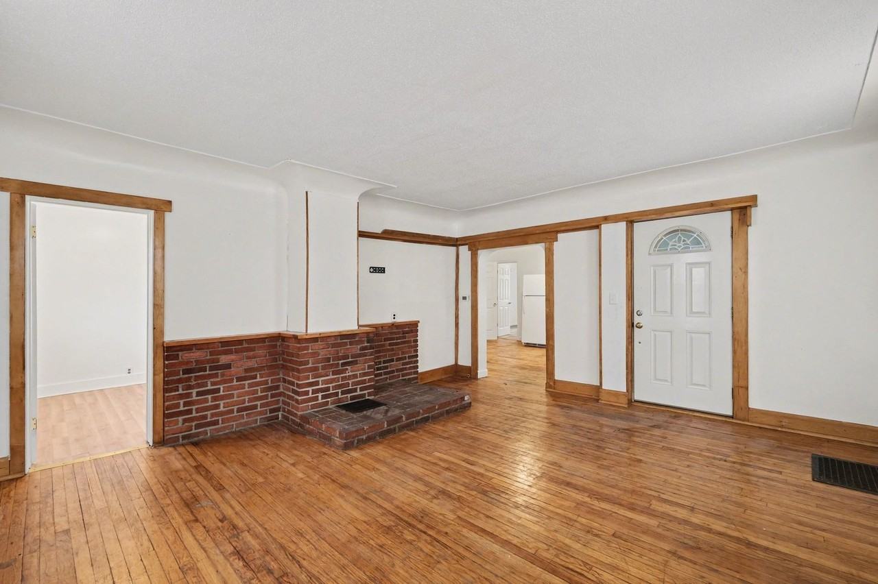 8009 E. Bristol Rd. - Photo 2 of 31