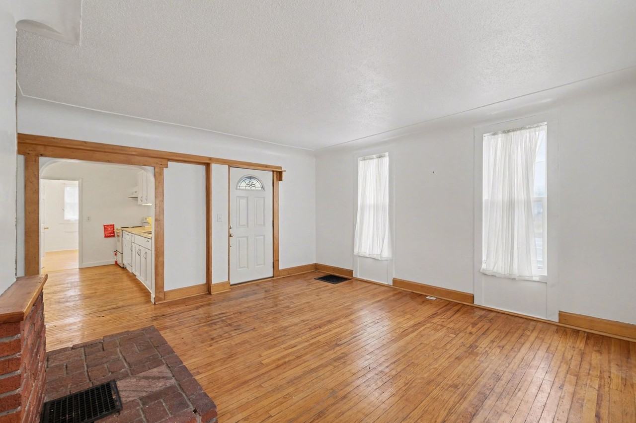 8009 E. Bristol Rd. - Photo 3 of 31