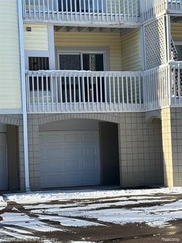 2225 S Huron Pkwy #2 - Photo 7 of 21