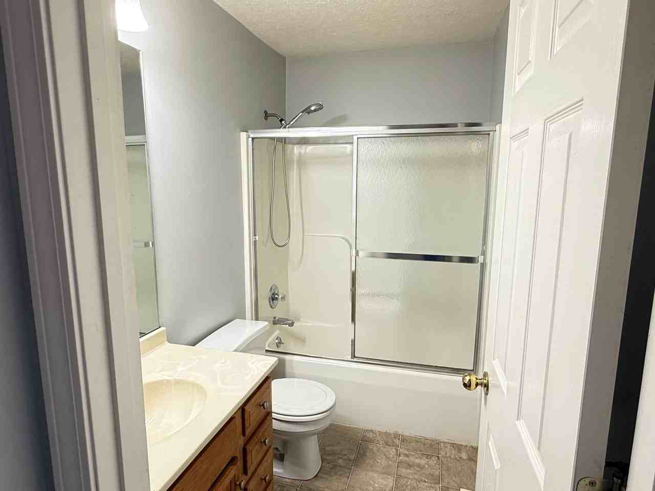 1223 Butler Ave - Photo 6 of 15