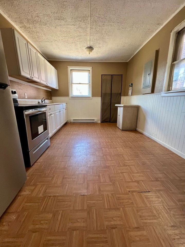 4584 G St - Photo 7 of 21