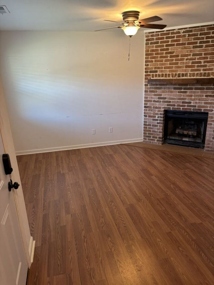 5528 Saint James St - Photo 3 of 13