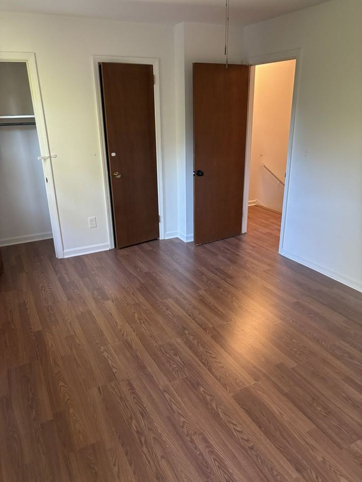 5528 Saint James St - Photo 7 of 13