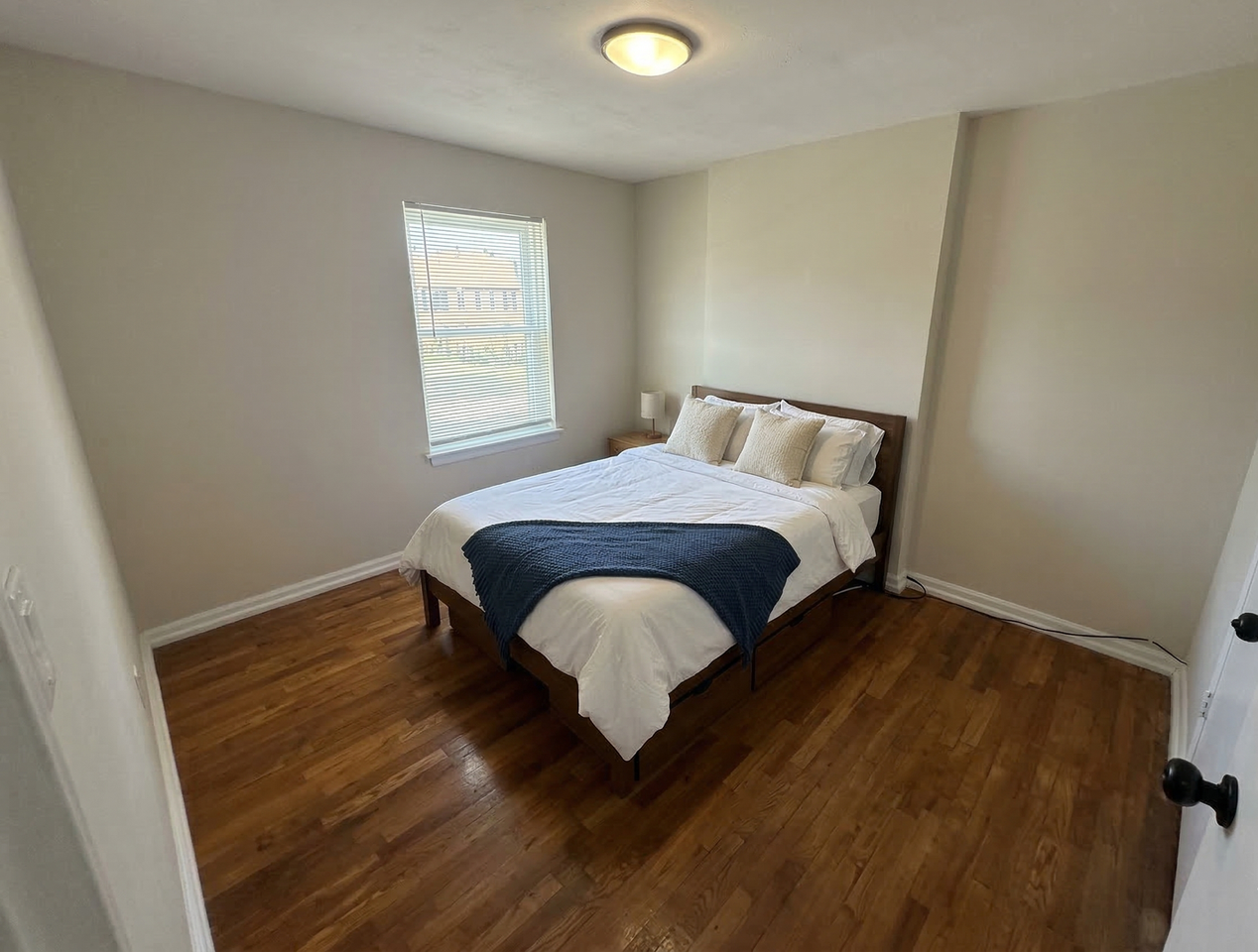 320 Sheffield Ave - Photo 6 of 8