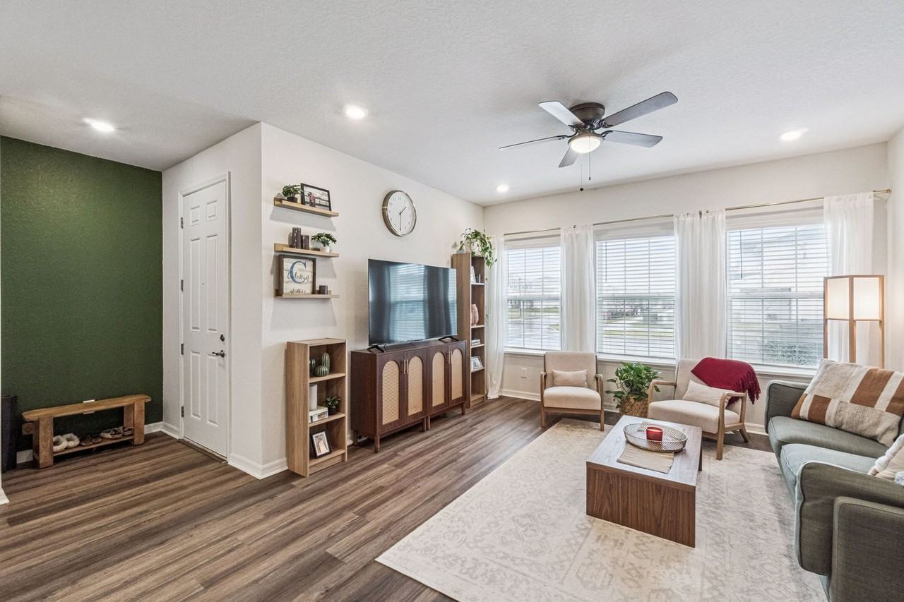 5778 Waterman Path - Photo 4 of 20