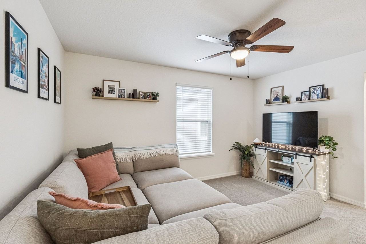 5778 Waterman Path - Photo 5 of 20