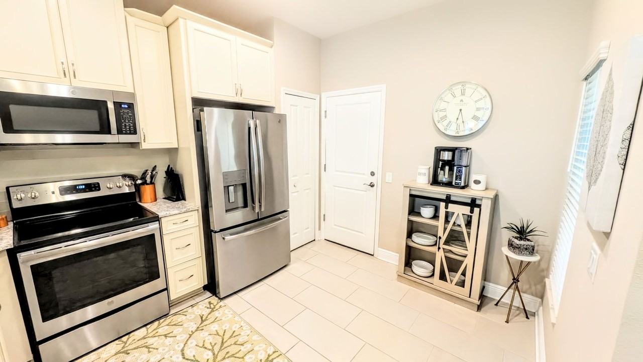 5157 78th St Cir E - Photo 5 of 31