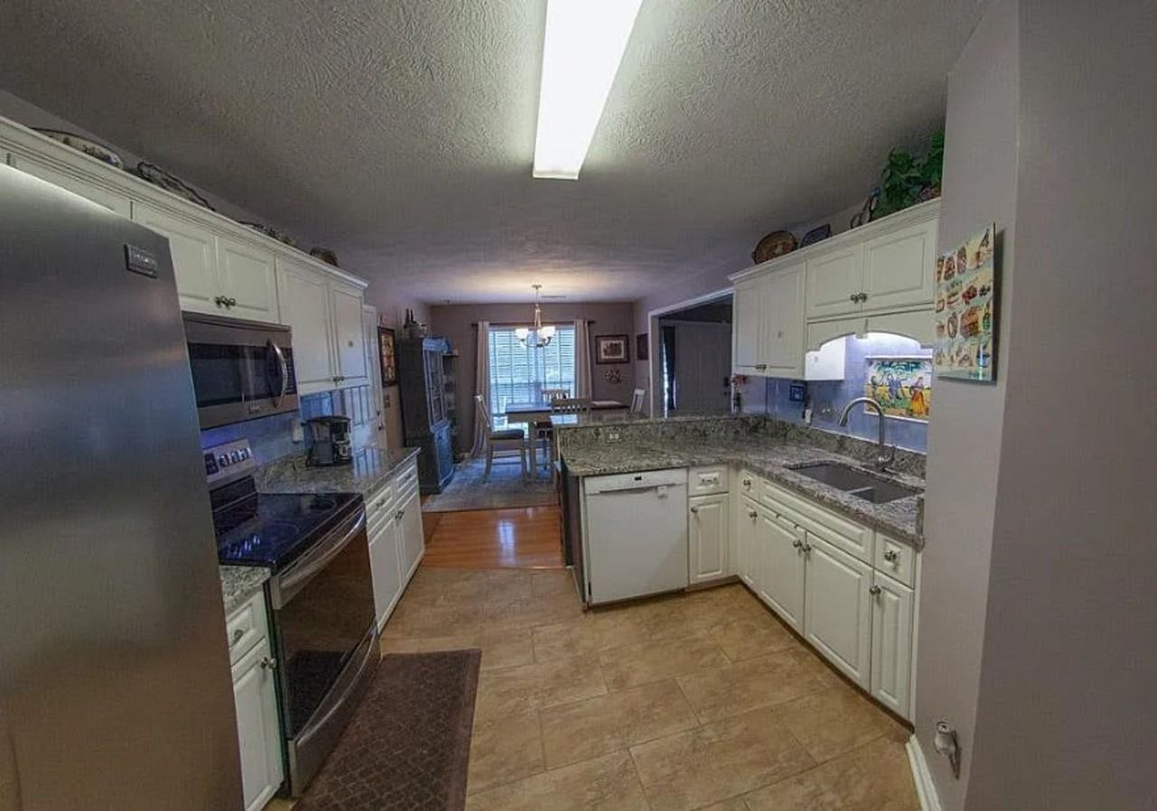 97 Cape Fox Cir - Photo 4 of 10