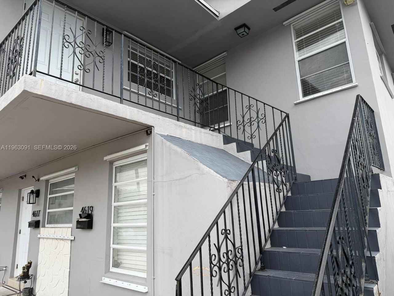 4617 Nw 2nd Ter - Photo 4 of 16