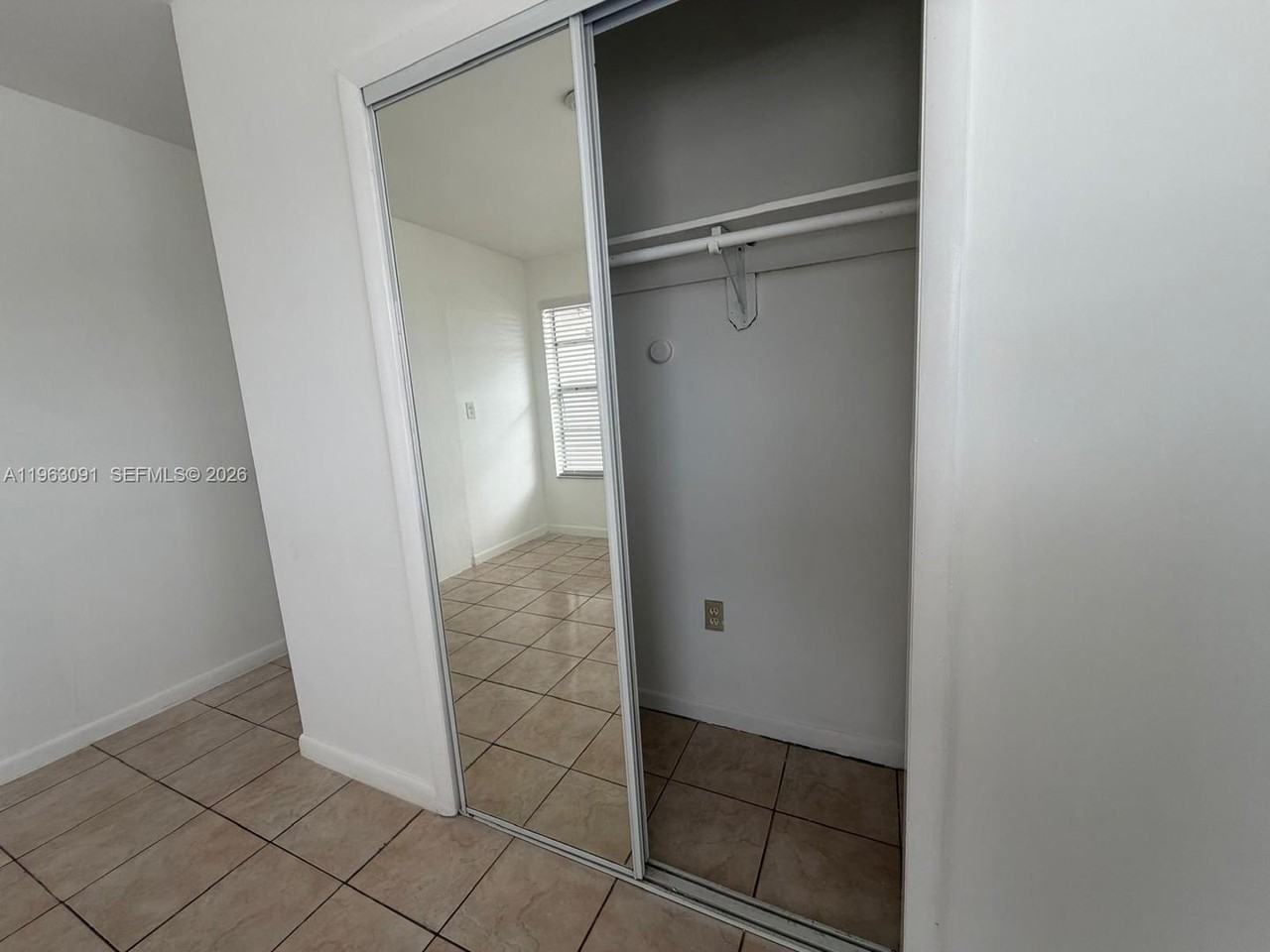 4617 Nw 2nd Ter - Photo 6 of 16