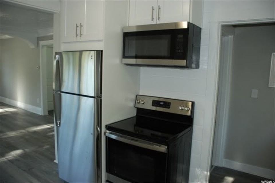 679 Patterson St - Photo 5 of 9