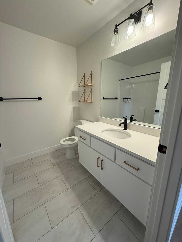 392 Sw - Photo 4 of 10