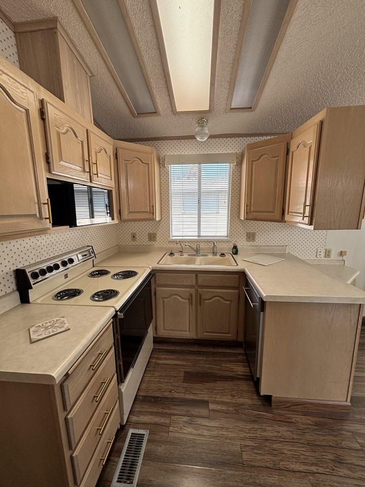 180 Ne #11 - Photo 3 of 7