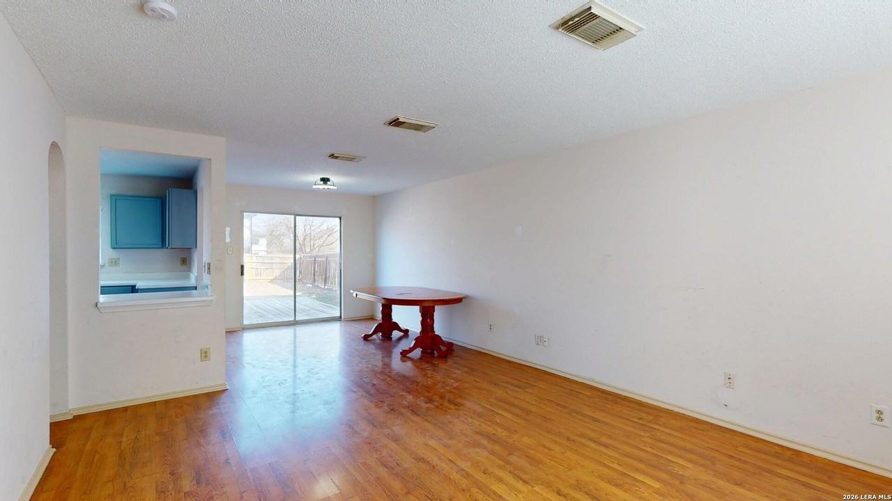 10127 Sunset Pl - Photo 3 of 27