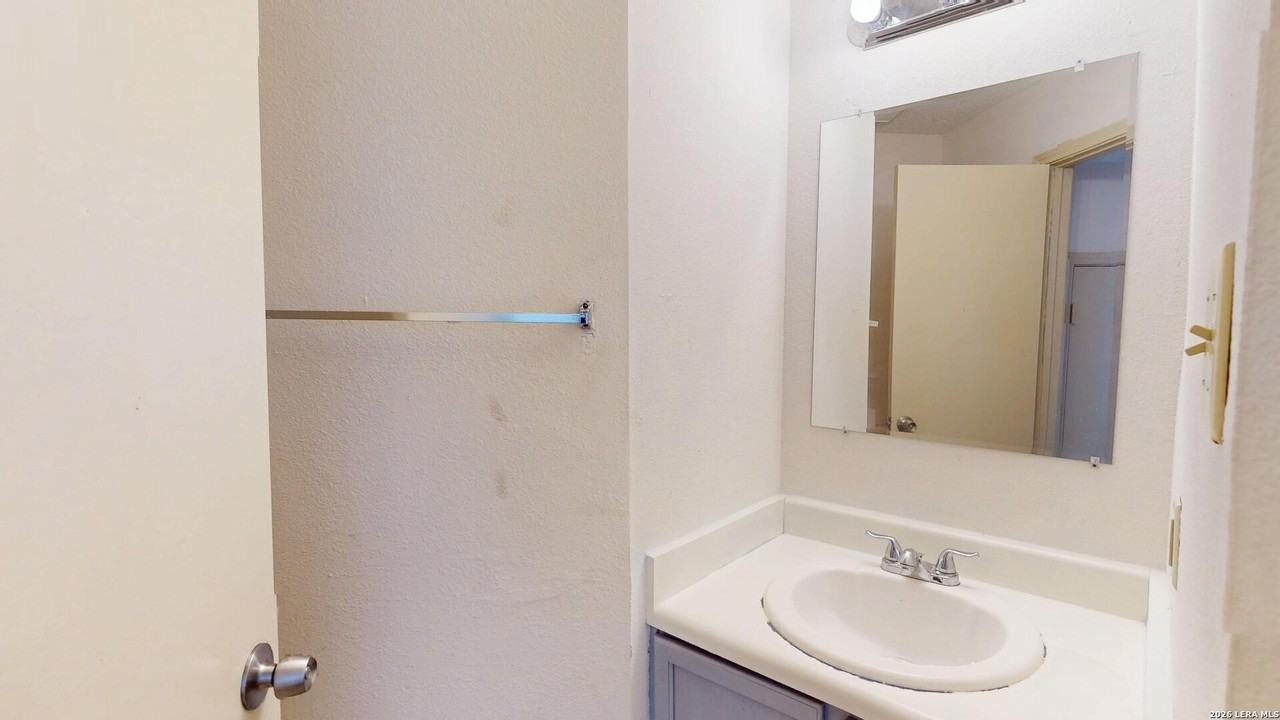 10127 Sunset Pl - Photo 6 of 27