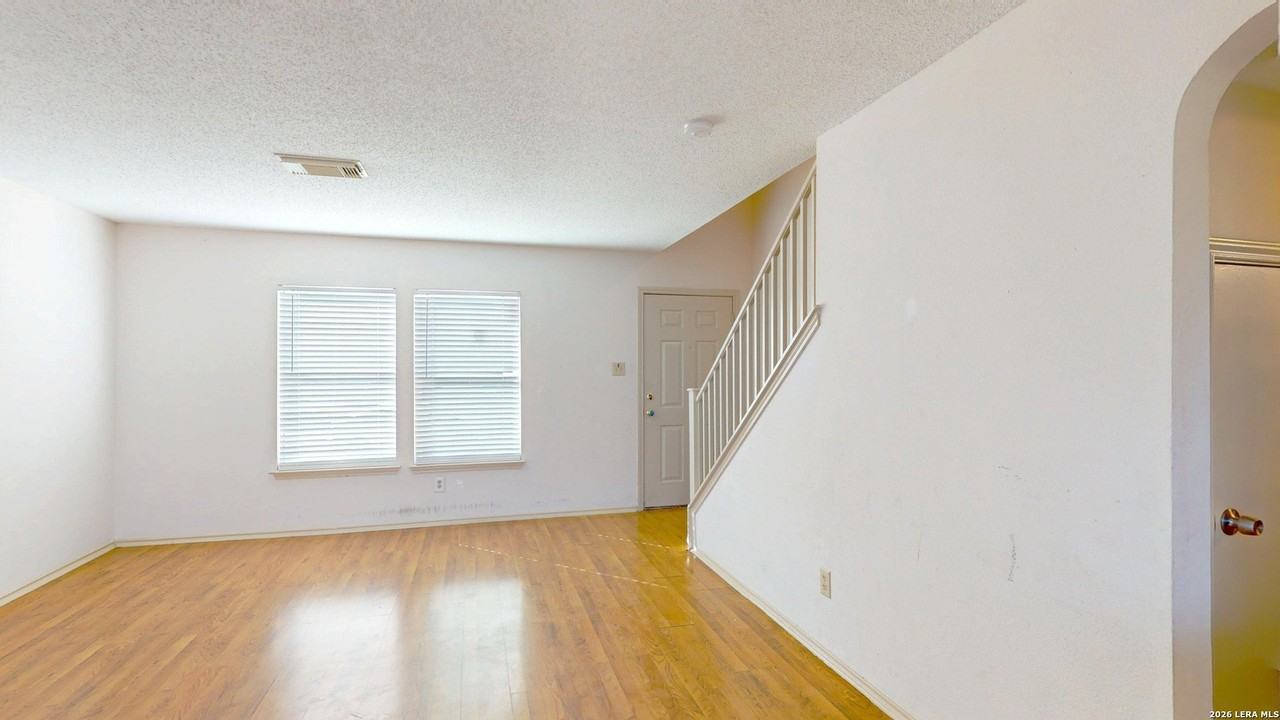 10127 Sunset Pl - Photo 7 of 27