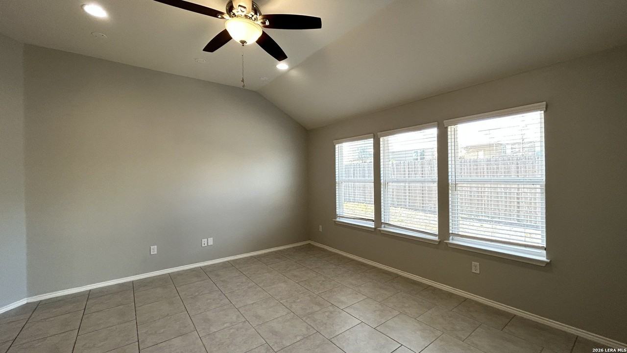 1607 Argos Star - Photo 4 of 31