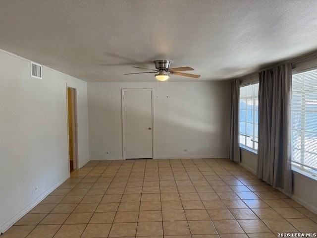 114 Erskine Pl - Photo 5 of 12