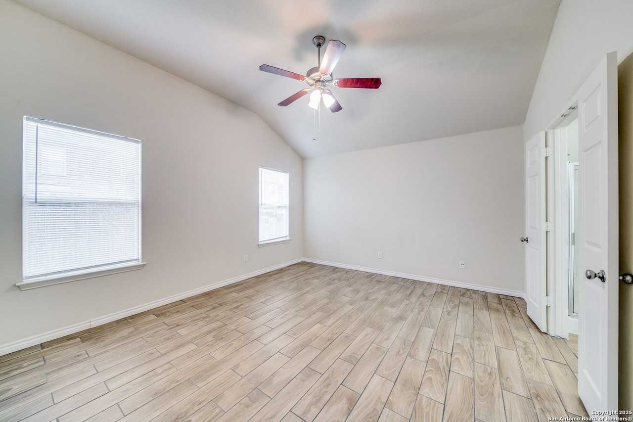 353 Placid Mdw - Photo 7 of 10