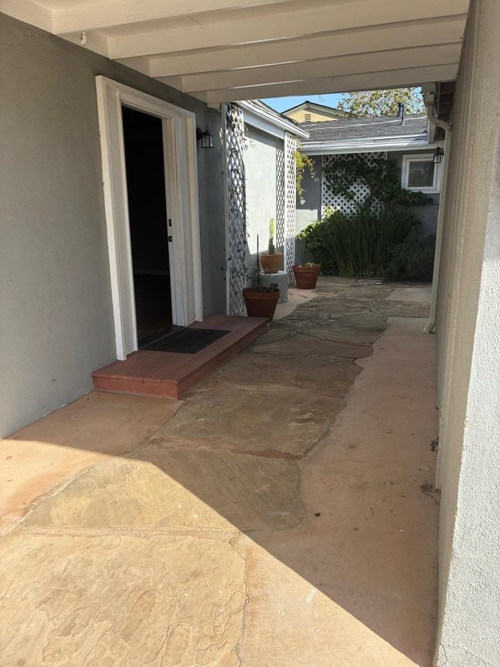 4118 San Martin Way Unit B