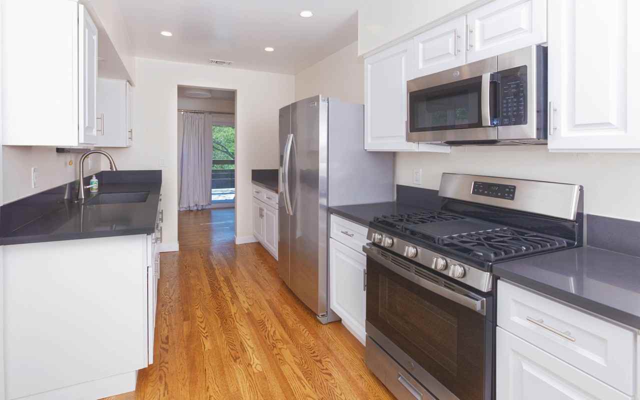 458 Alan Rd - Photo 2 of 12