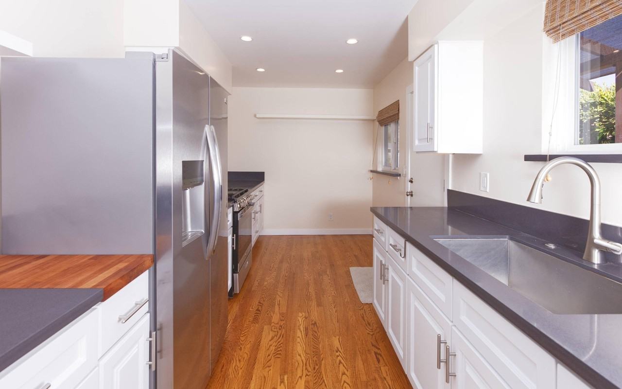 458 Alan Rd - Photo 4 of 12