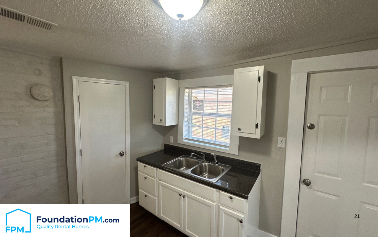 1596 Barton St #1 - Photo 3 of 13