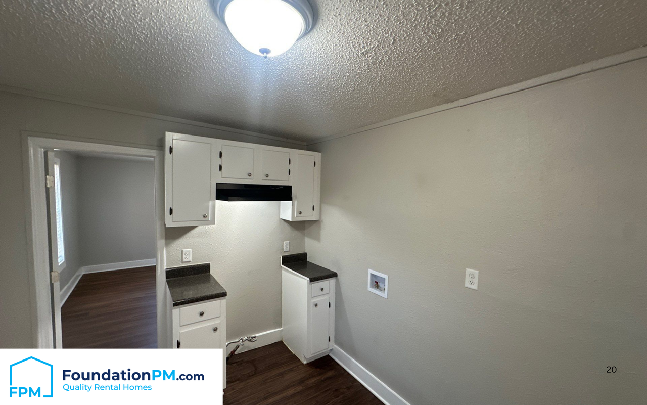 1596 Barton St #1 - Photo 4 of 13