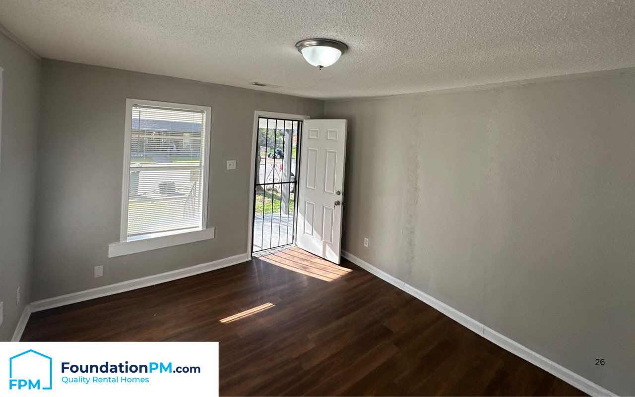 1596 Barton St #1 - Photo 6 of 13