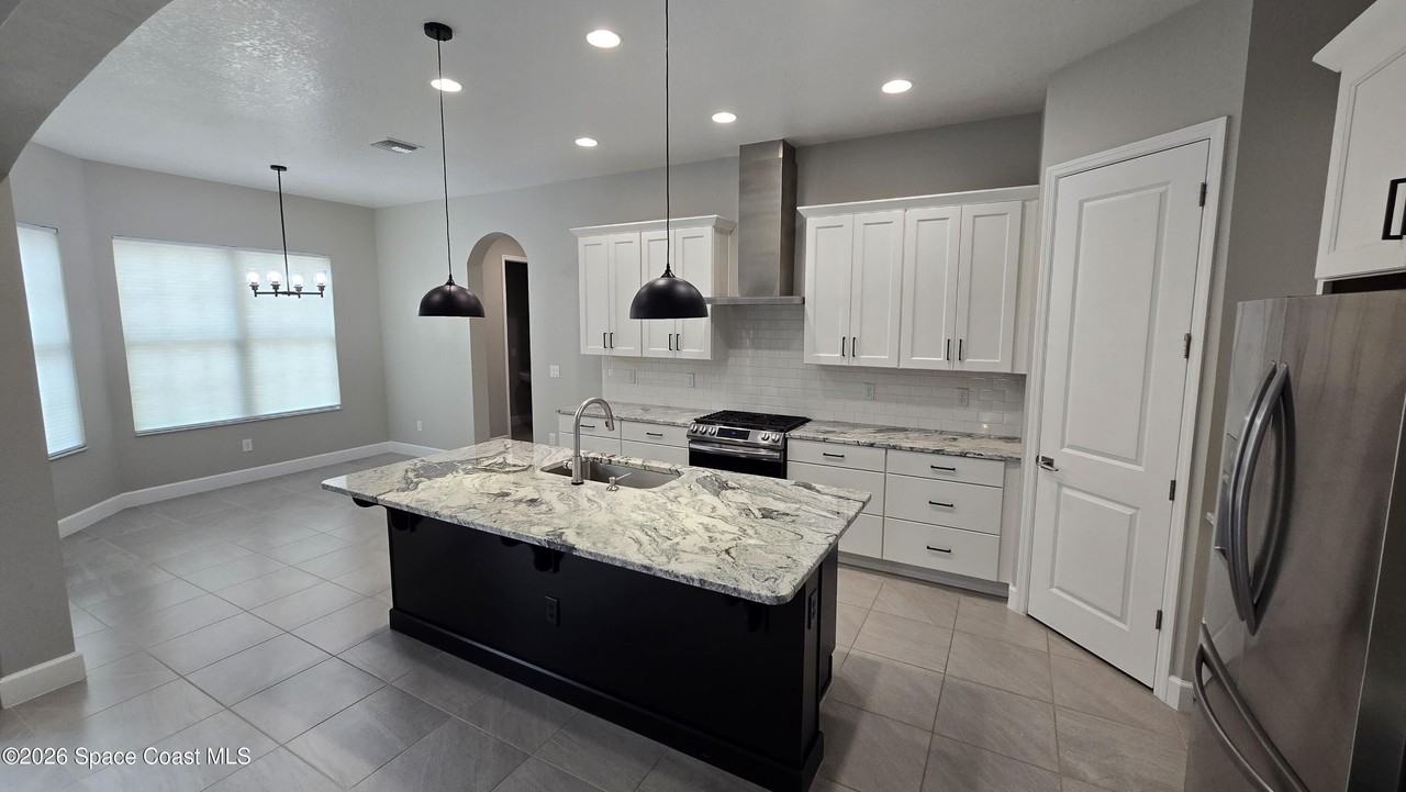 8416 Lyside Dr - Photo 3 of 18