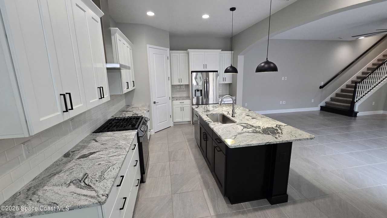 8416 Lyside Dr - Photo 4 of 18