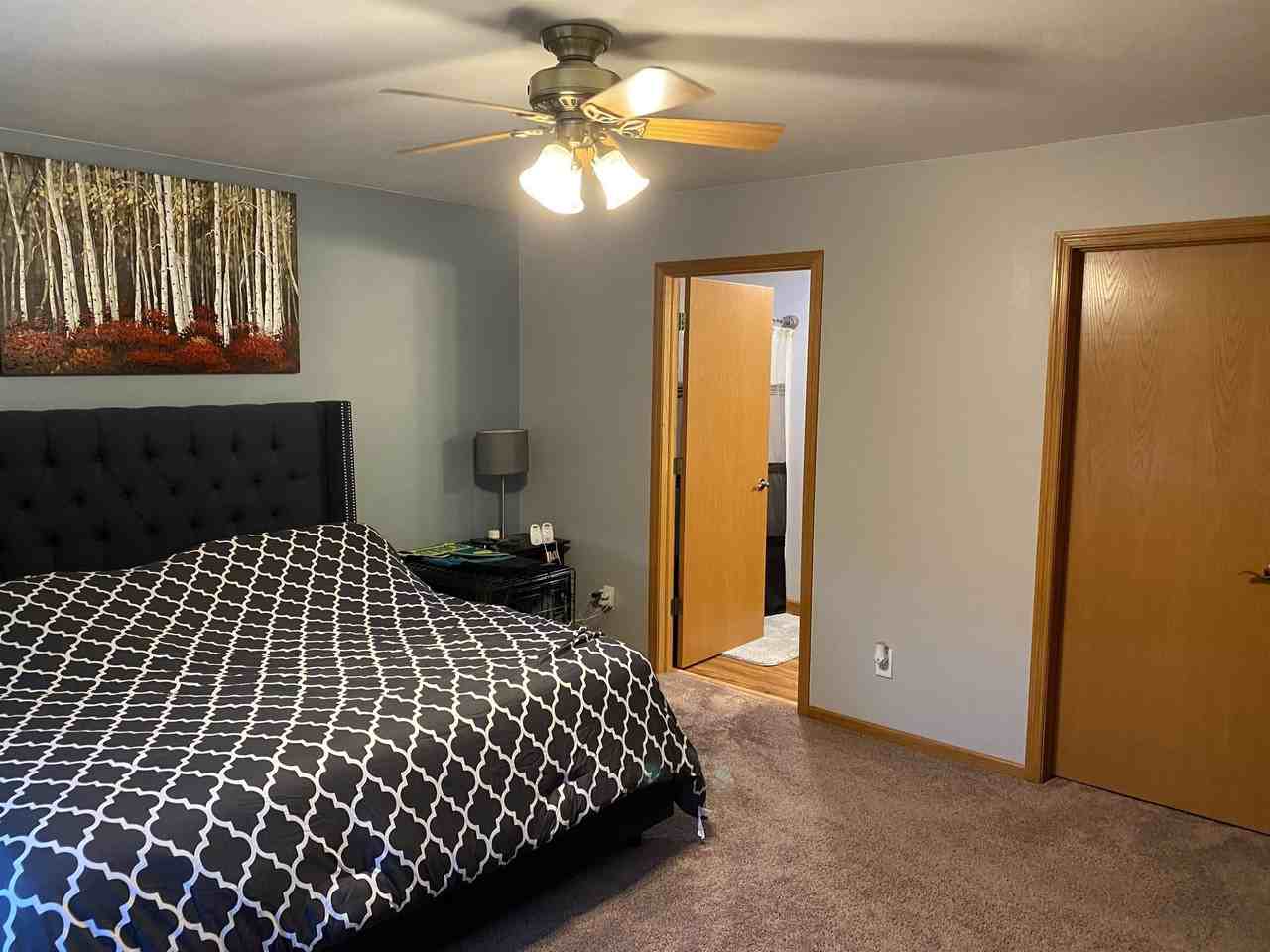 701 Cork Xing - Photo 5 of 25