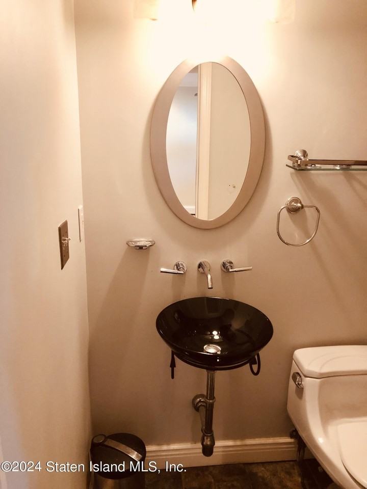 115 Jeanette Ave - Photo 5 of 38